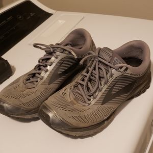 Grey Brooks mens shoes